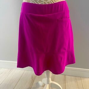Ladies Fuscia Tail Activewear Golf Skort. Size Medium